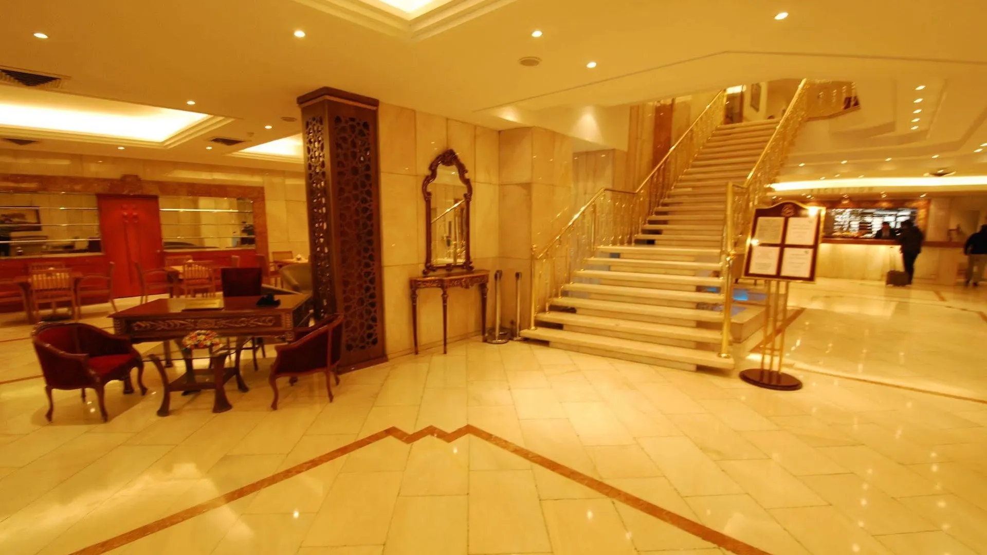 Ege Palas Izmir Hotel